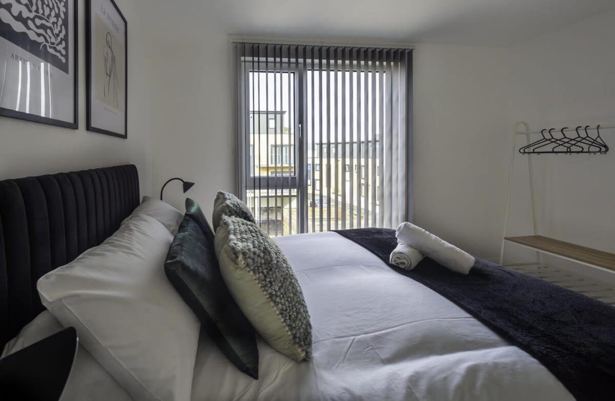 Modern And Bright 2 Bed Apartment In Ashford Ashford  Exteriör bild